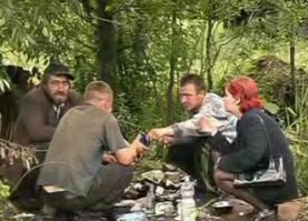 Прикольные скульптуры из кустарника и цветов