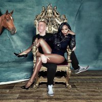 Зачем конь прифотошопил себя к людям?