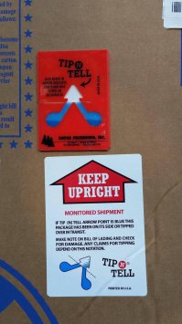 У нас почта честнее работает. Перевороты не прячет и это можно легко понять либо по мятой коробки, либо по сломанному содержимому. Это там люди коварные перевернут и тихонечко поставят. Поди потом догадайся что с ней делали.