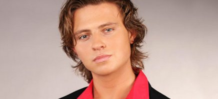 164 тыс. долл. в год? 11 500 000 рублей????? 
... сцуко, бабушке пенсионерке пора замуж