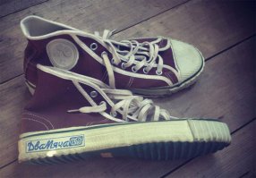 Хоть и китайские, можно назвать символом 80-х! Цена 3 р.