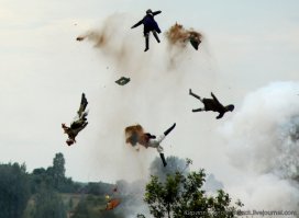 Только на одном фото фотошоп...