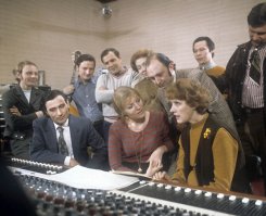 У них там сзади-справа Боло Йенг... Чую, не к добру это