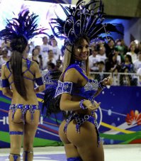 Знойные бразильянки на карнавале в Рио-де-Жанейро