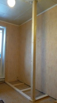 Тоже сейчас рукожоплю шкаф купе. Только он будет как стена, встроенный. Правда я этим никогда раньше не занимался, и хз что получится, но пока что идет все по плану)))