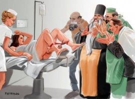 Женщины во время родов и их первые радостные моменты со своими детьми