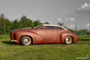 Тут то же один прошил в кожу до сих пор избавиться не может, год 3 уже продает