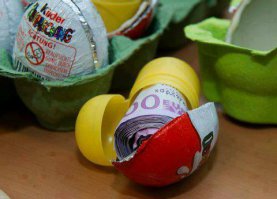 Шоколадное яйцо с сюрпризом