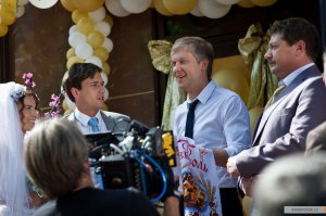 А вот ещё шедевры теперь уже российского **КИНО** !!! Блин у кого ОНИ учились? Наверное не у ГАЙДАЯ?