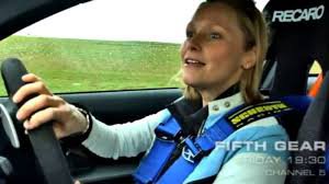 Мир никогда не будет прежним. Top Geer умер его не воскресить. Ни какая телка не заменит старую команду. Кстати? а кто такой Крис Эванс? Он хоть на "ручке" ездить умеет? 
Помните такую: Вики Батлер-Хендерсон из пародии на Top Geer - Fifth Gear, и где она?