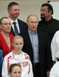 - Ну что, вечером как обычно у меня?
- Конечно!