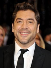 Или Хавьер Бардем чему то очень рад (нетеипично для него)