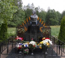 Новый памятник на месте ДТП.