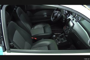 Странно... У нас продаются французские мопедомобили (можно ездить с 14 лет без прав или с мопедными правами, где какие правила), более крупные, но с движном такой же мощности и заявленная скорость у них 50 км/ч...
Мож там имелось в виду 27 миль/ч?