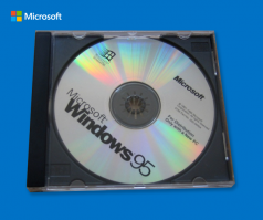 13 на 3.11- м было на 95-м(когда я ставил) дискет было штук 30. СД версия на работе до сих пор где-то валяется