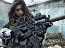 Перчатки наверно великоваты.