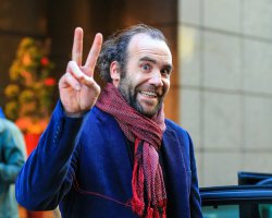 Пёс,я не узнаю вас без грима!=)