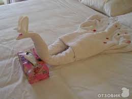 За " мало"-уберут, вынесут мусор,сдожат вещи аккуратно.
За" много"- и не такого накрутят.