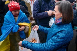В печеньках Нуланд содержится больше опиатов, чем в годичном урожае всех афганских плантаций. 
Возможно, я не прав, но у меня нет других версий, почему их так с майдана колбасит.