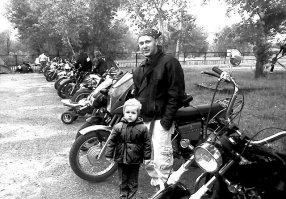 Это я и я))) разница 26 лет