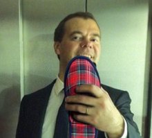 Премьер-министр на заводе в Твери попробовал управлять трамваем
