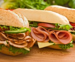 Я бы принудил на законодательном уровне, по достижении совершеннолетия, всем девушкам удалять вторичные. Как обрезание у евреев, только на уровне государства. А то, снимаешь трусики, а там такое, даже смотреть тошно, не то что .....