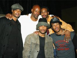 плюсую!
только лучше уж вот такую картинку, где Уайансов побольше))