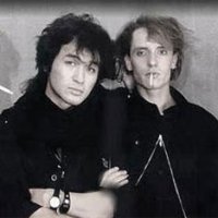 Говорят, Цой снова начал собирать группу.
Царство небесное, мы Вас никогда не забудем.