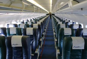 Мда. Феерический.
Чем тебе нумерация и 3+2 не нравится?
обычная компоновка, DC-9, MD-80, MD-90 (B717)
Fokker-100, Fokker-70/

"Почему в этом самолете сделанного в России значительно меньше, чем импортного?"

Потому что самолет надо продавать а не тешить ЧСВ поцреотов.

"Качество сборки-очень низкое."
Хм, а InterJet так не думает.
Самолет летает по 350 часов в месяц