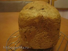 "Маковка хлеба так вскрывается всегда. Это не недостаток, а особенность теста без вымешивания. "
Не пиши больше такой бред, если не разбираешься. Причин, почему у хлеба рвет крышу - множество. Плохо расстоялось тесто, дрожи, перестояло тесто и т.д.  
И да, вот мой хлеб, ржаной, если тебе это о чем нибудь говорит. Это тебе не пшеничные булки печь.