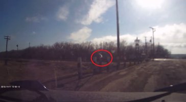 Еб@ть работников ЖД. Согласитесь, не особо то и заметен шлагбаум, какого то хера мешающий проезду.