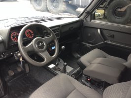 St. Tropez -  необычная модификация советской "Нивы"