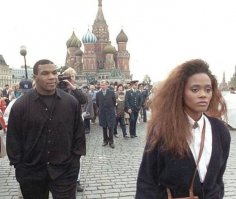 Да у БРЭДА  ПИТТА реально стальные ЯЙЦА!! Он трахал Жену ТАЙСОНА  ещё до бракоразводного процесса! СПАЛИЛ Брэда  лично МАЙК!!