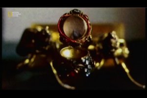 Еще была Священная крайняя плоть (præputium) Иисуса. Как обычно, в нескольких версиях. Одна из известных - в Калькате (Италия). Но Ее, якобы, сперли...