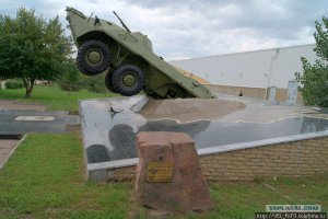 Ростов-на-Дону. БТР на бульваре Комарова, памятник парк Плевен пр. Стачки