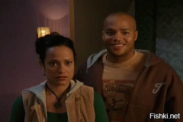 Если муж — голова, а жена — шея, то в том, что голова смотрит налево шея вино...