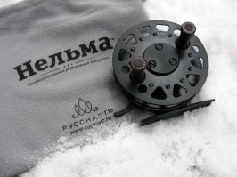 Какие-то девчачьи прибамбасы. У мужиков свой выбор.