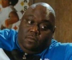 Вместо носков и пены для бритья!