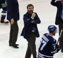 Немного позанудствую:
Усть-Катав - город.
Усть-Катавский вагоностроительный завод.
Усть-Катавский трамвай - так правильно.

Кстати этот Bürger оттуда родом.