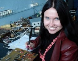 Грех не поставить плюс человеку который знает за какую сторону паяльника держаться :)