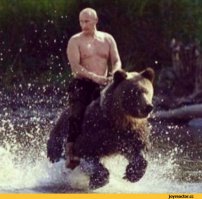 Тут тоже фотошоп, убрали балалайку, шапку ушанку и бутылку водки :)