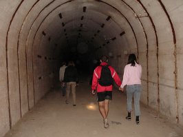 У нас в районе Севастополя, на 17км (там где байк-шоу проходило) есть похожий объект ЗПК ЧФ