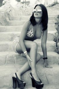 Девушки с отличными ногами