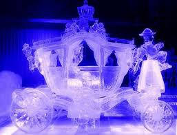 Скульптуры из льда (12 фото)