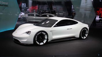 Porsche "Mission E"