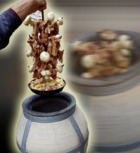 в тандыре запекается мясо, овощи, рыбу, тесто путем инфокрасного излучения от раскаленных глинянных стенок