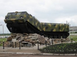 По крайней мере две из этих разработок были воплощены в металле. С изменениями конечно, но главный принцип сохранён. 

Шнекоход и двузвенный вездеход.