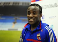 Сейду Думбия / родился в г. Абиджан (4 млн.чел.)
нападающий ФК ЦСКА 
66 голов в 77 матчах
в 2011г. был признан Лучшим футболистом России