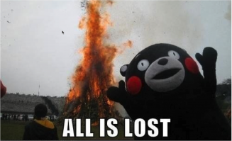 Огромный костер из деревянных поддонов