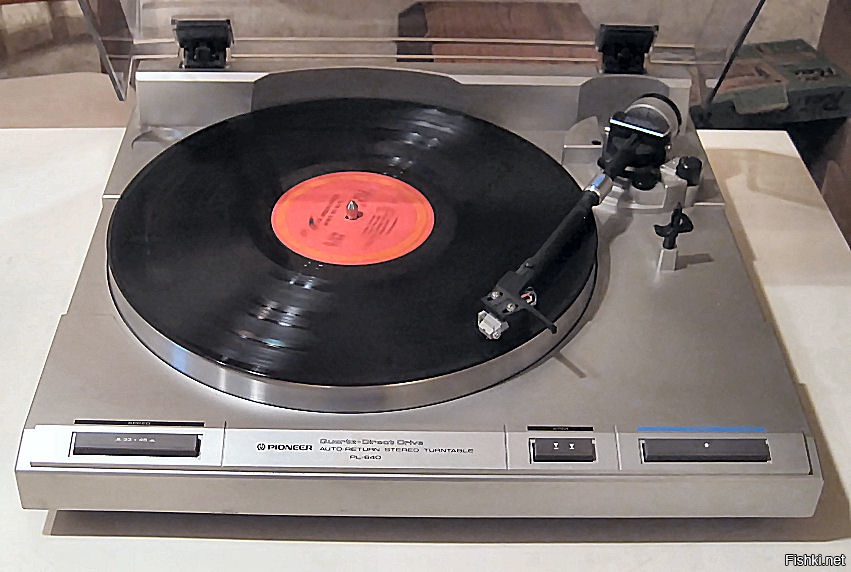 У меня такой же был в детстве. Щас: